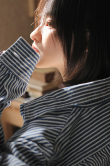 我见观音多妩媚